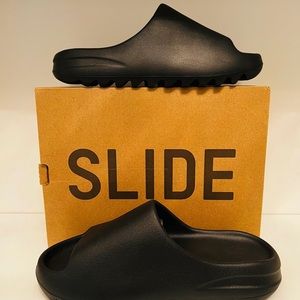Black Yeezy Slides